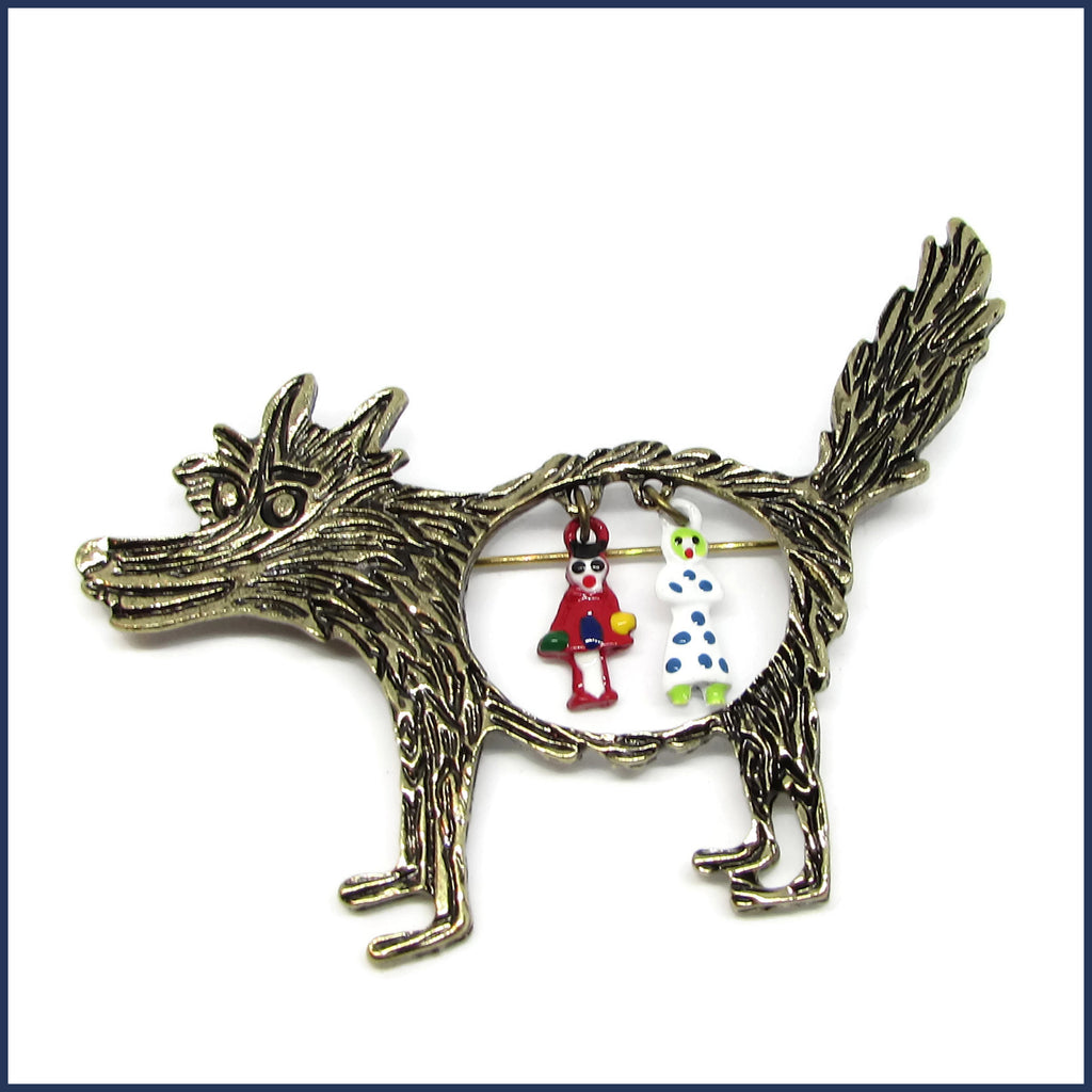 wolf brooch/project bag pin with two little hanging figures