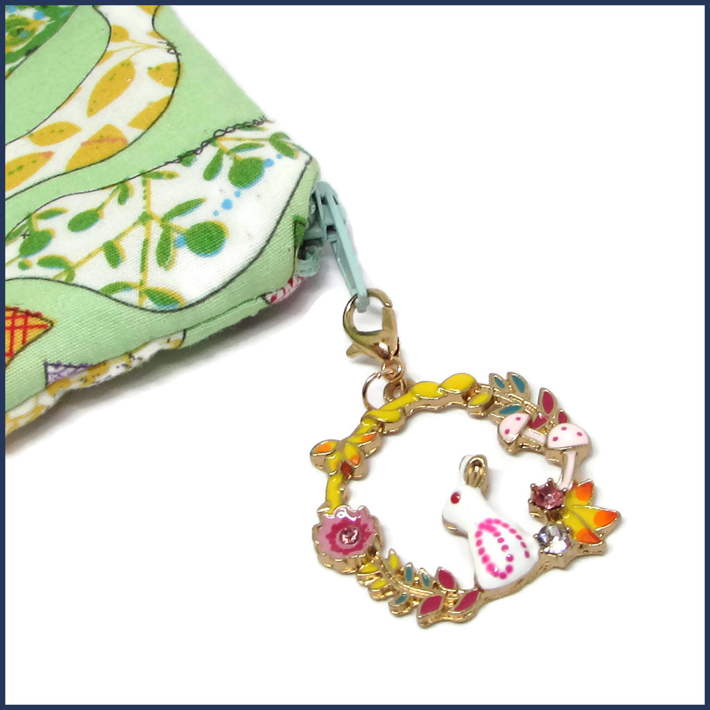 bunny stitch marker with project bag